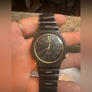 Seiko Vintage 1983 SQ Sports 100 PVD Day-Date Mens Watch